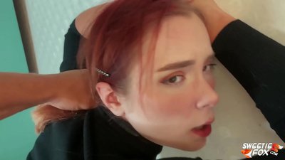 Man Neukt in de Mond en Kut Gehoorzame Roodharige Schraal en Cum on Tits